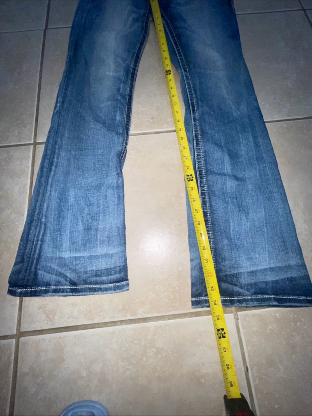 Miss Me Relaxed Boot Jeans Womens 31x 34 Blue Medium Wash Embellished - Picture 3 of 13